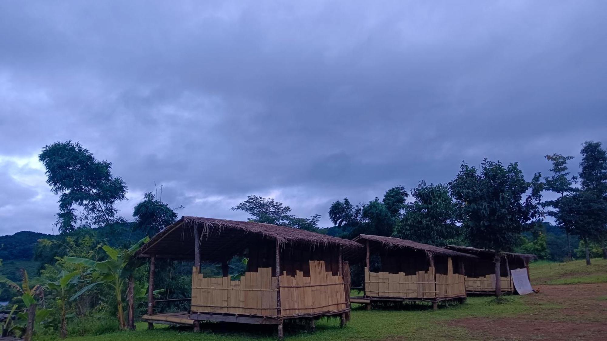 מאה הונג סון ไร่นิธิสุนทร Nithisoonthon Farmstay מראה חיצוני תמונה