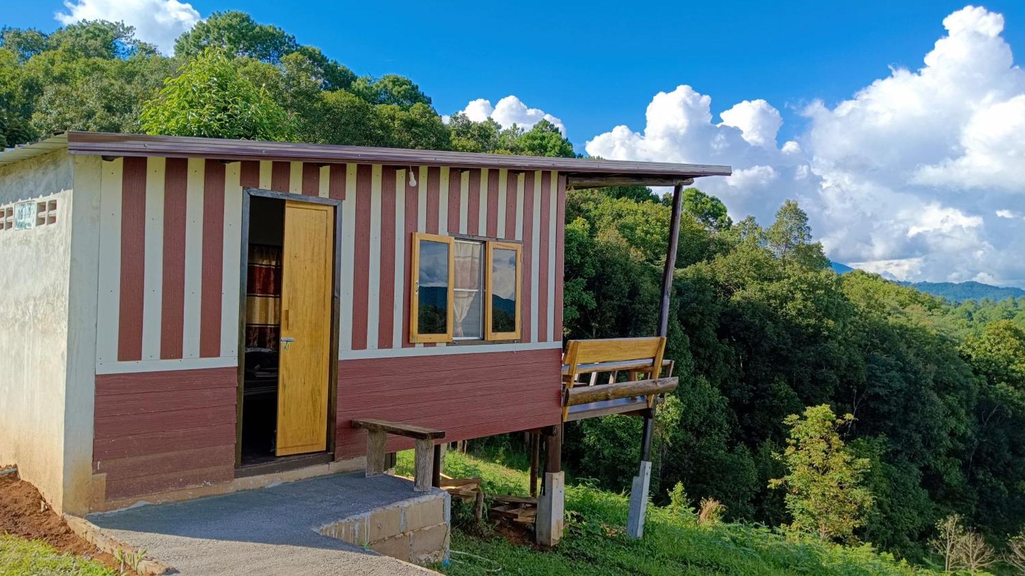 מאה הונג סון ไร่นิธิสุนทร Nithisoonthon Farmstay מראה חיצוני תמונה