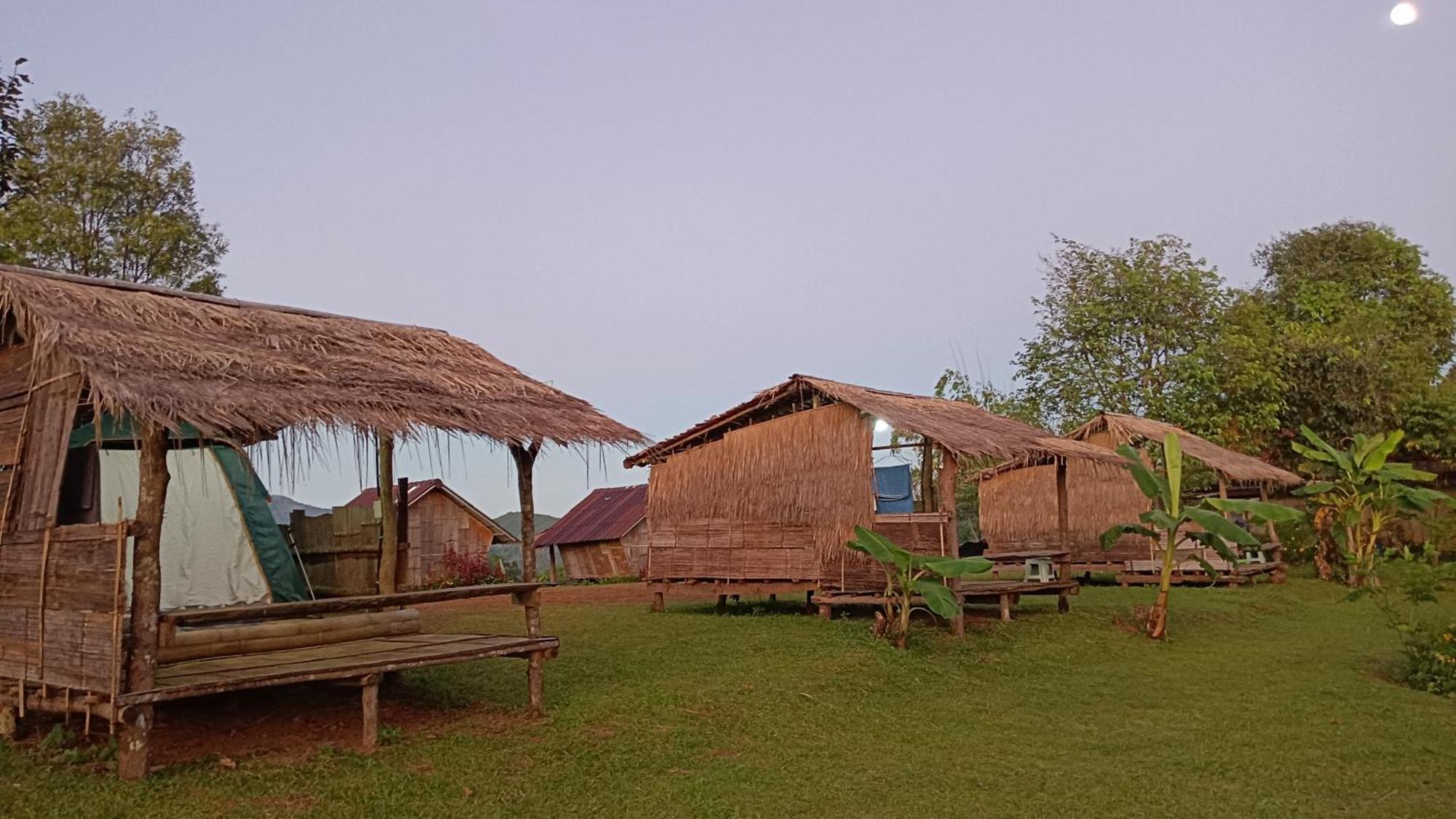 מאה הונג סון ไร่นิธิสุนทร Nithisoonthon Farmstay מראה חיצוני תמונה